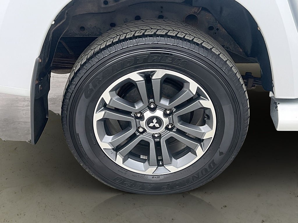 Vehicle Image 31