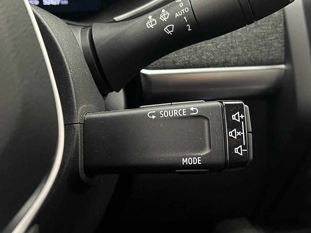 Vehicle Image 28