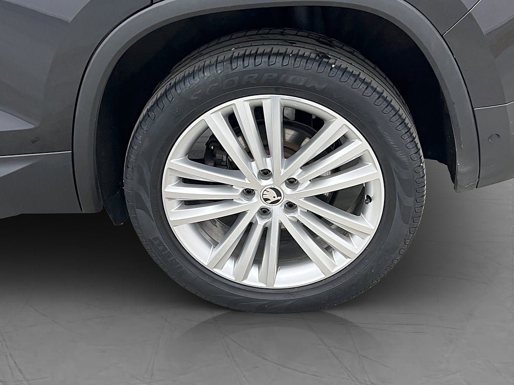 Vehicle Image 30