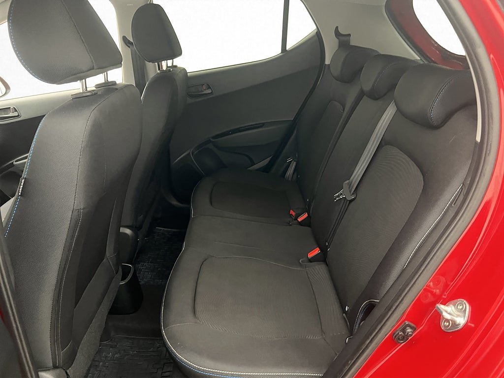 Vehicle Image 19