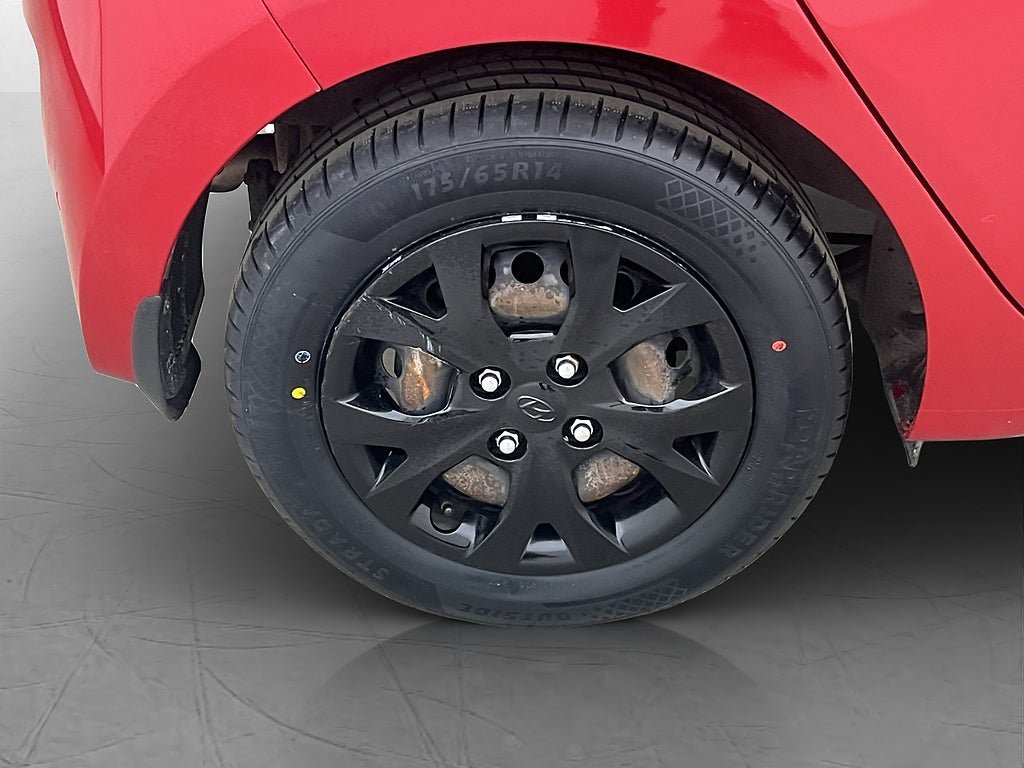 Vehicle Image 23