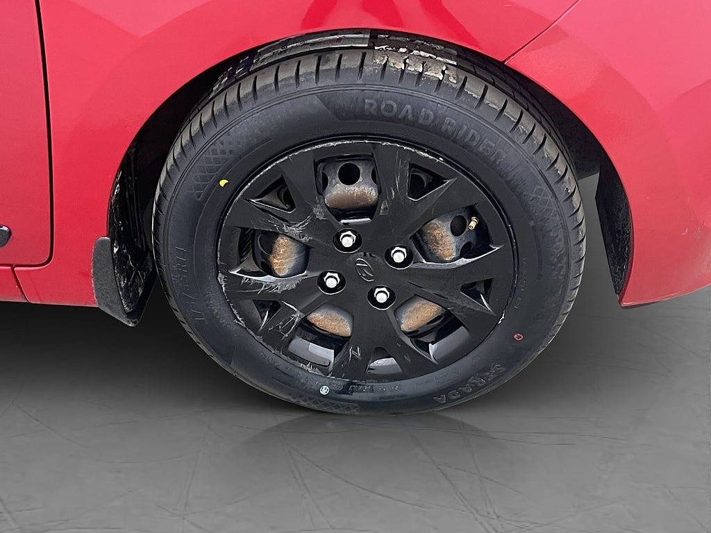 Vehicle Image 24