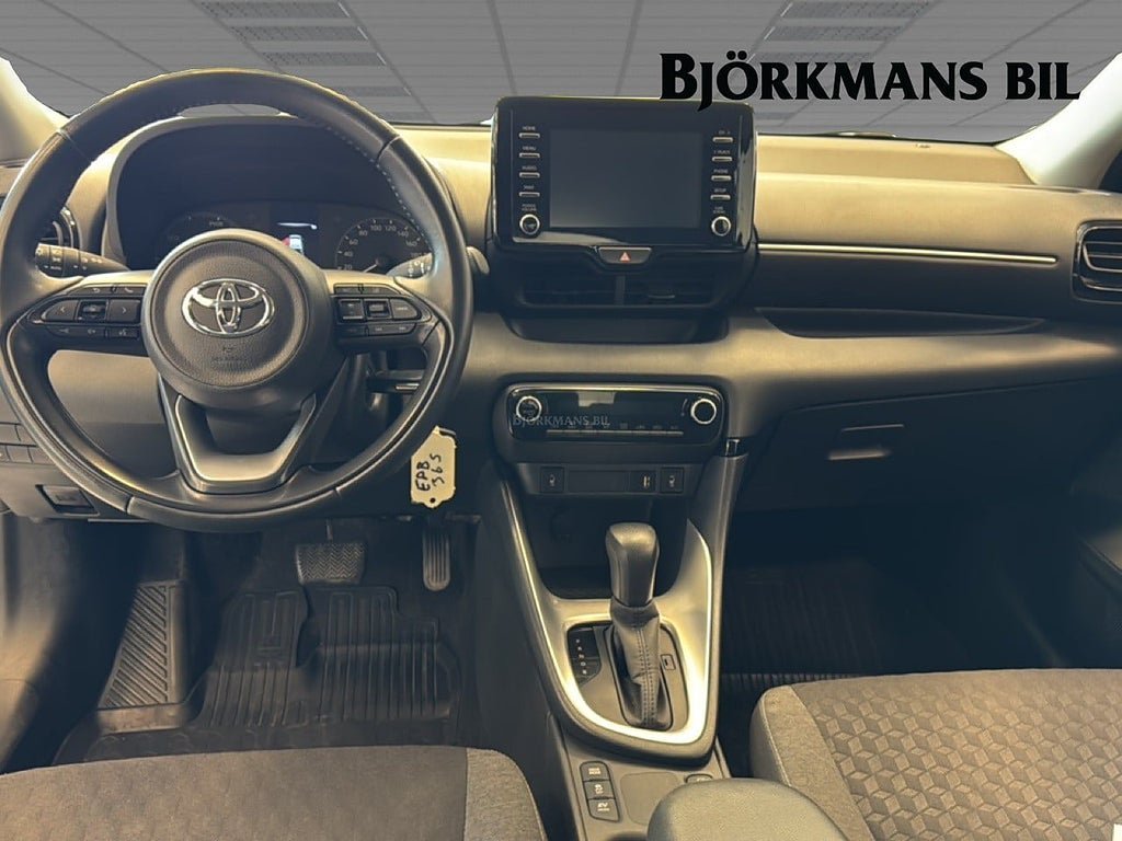 Vehicle Image 7