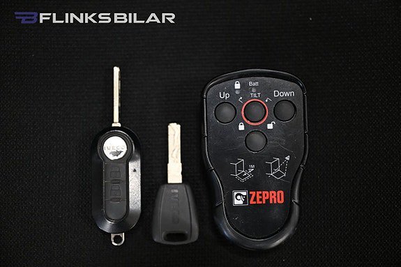 Vehicle Image 26