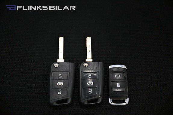 Vehicle Image 32
