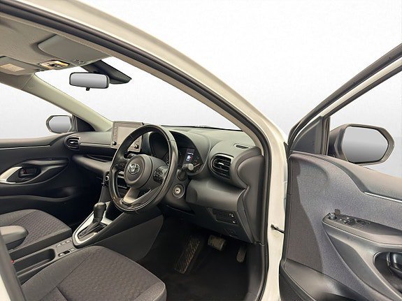 Vehicle Image 21