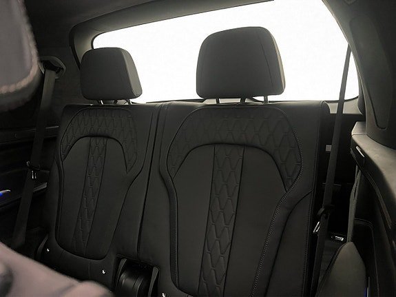 Vehicle Image 37
