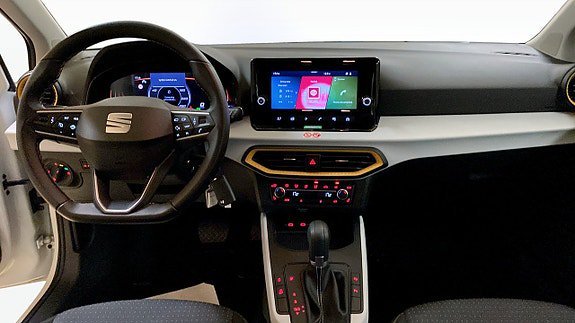 Vehicle Image 10