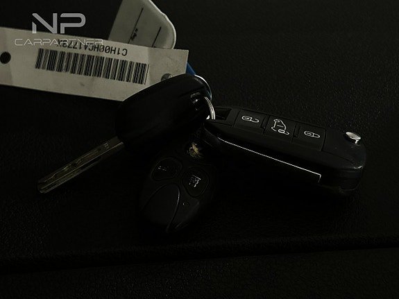 Vehicle Image 23