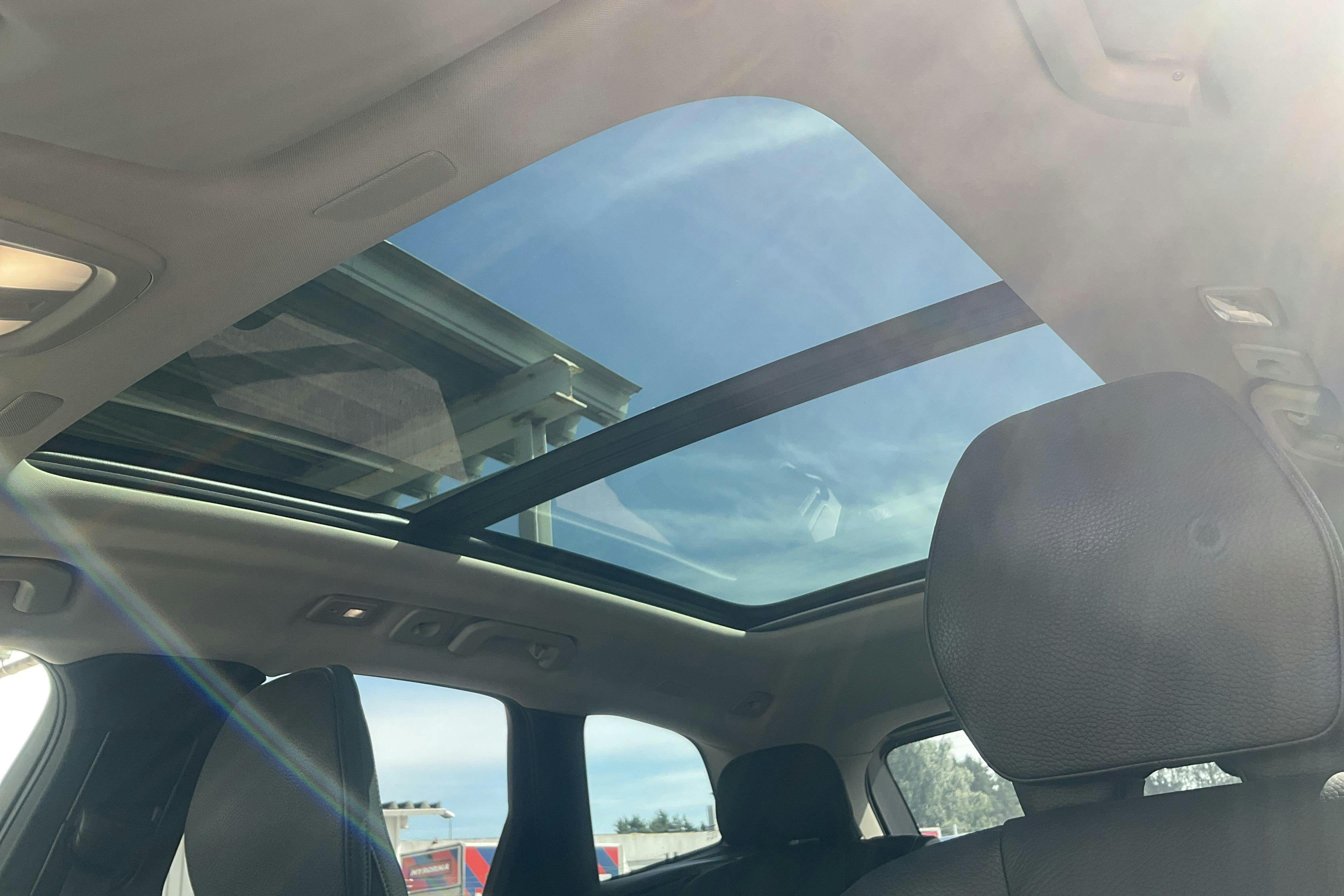 Vehicle Image 17