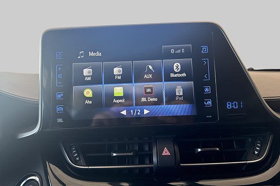 Vehicle Image 15