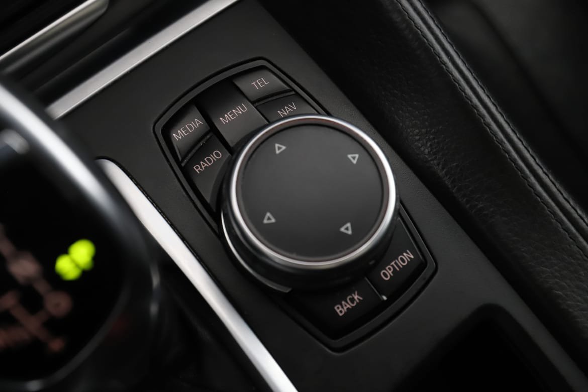 Vehicle Image 32