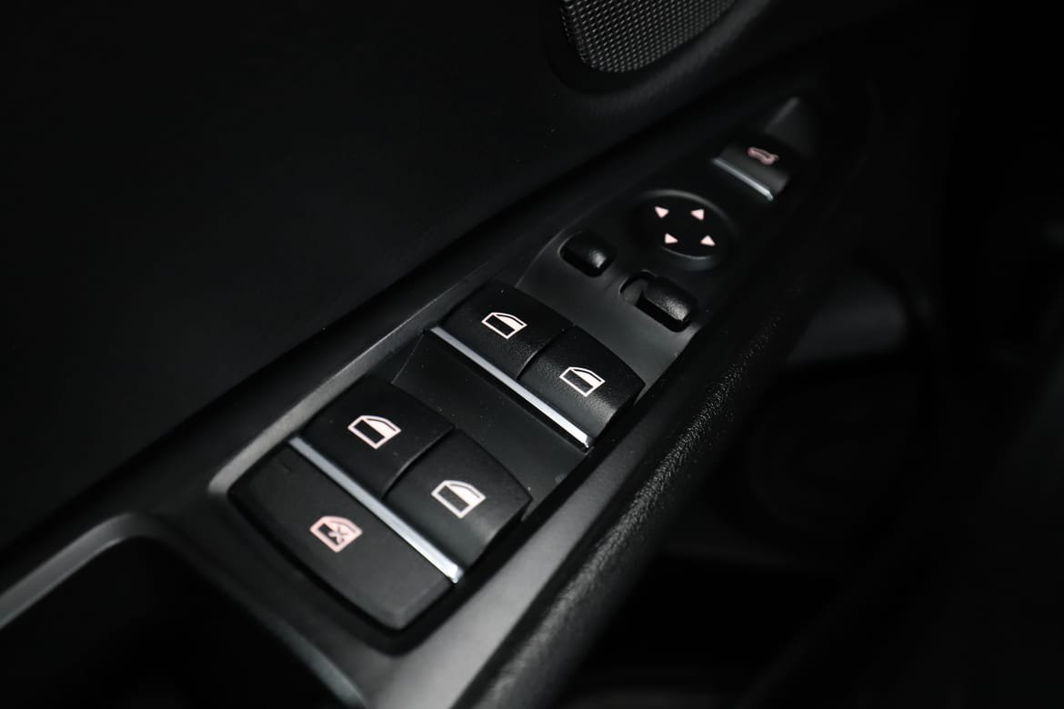 Vehicle Image 37