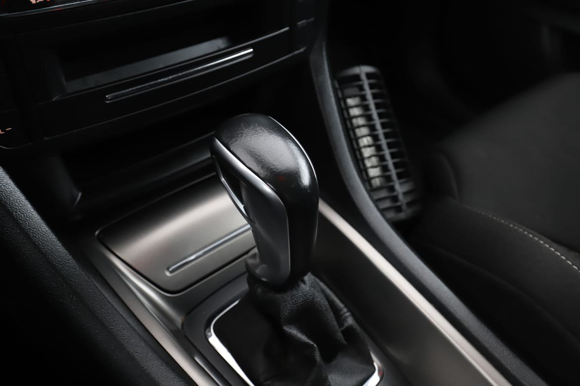 Vehicle Image 25