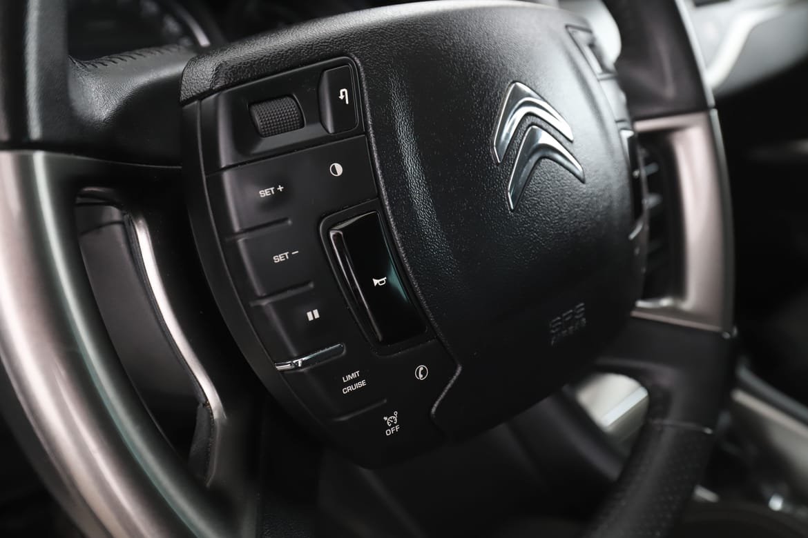 Vehicle Image 33