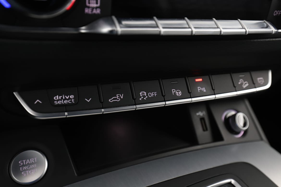 Vehicle Image 26
