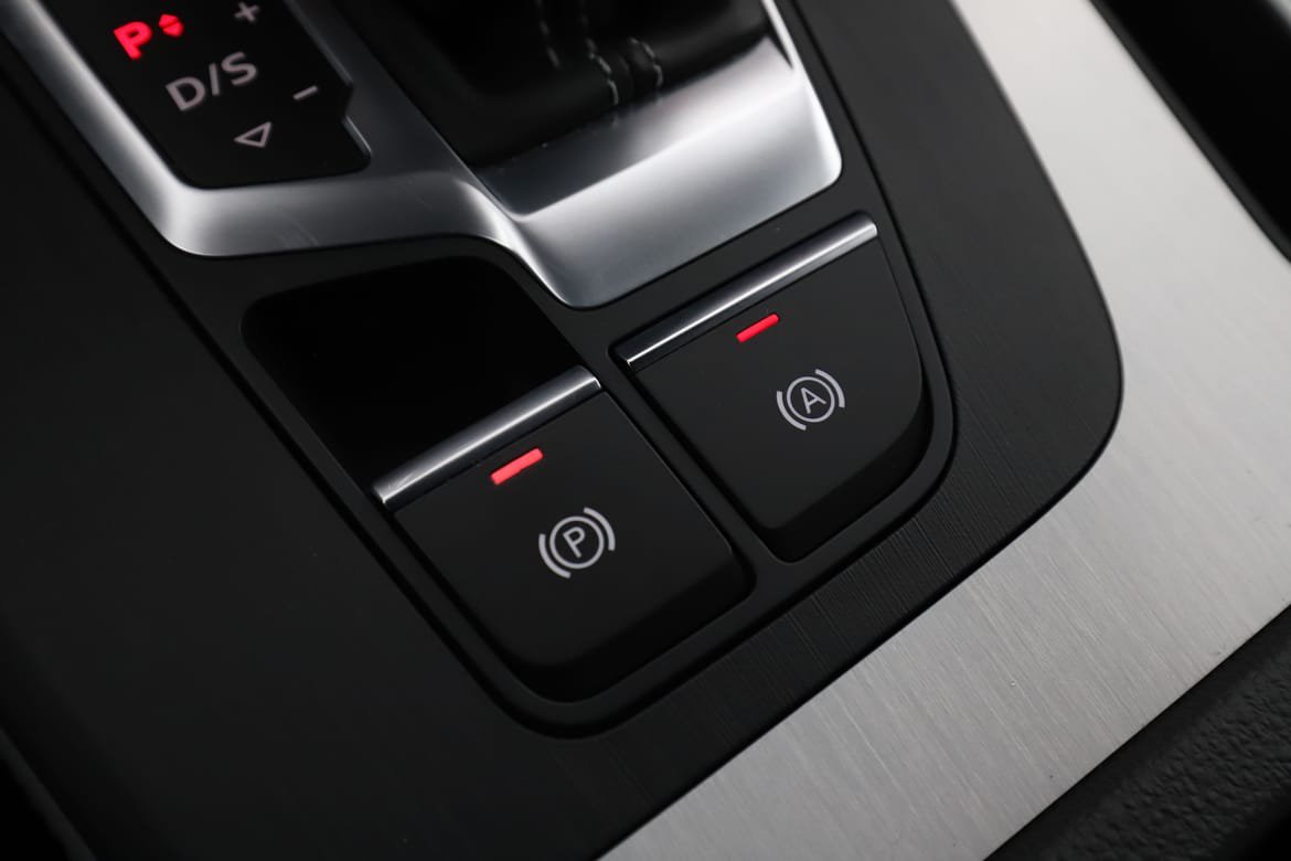 Vehicle Image 30