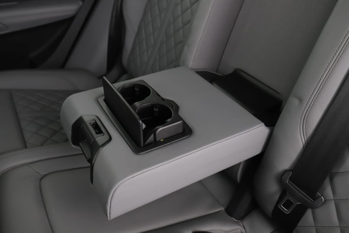 Vehicle Image 45