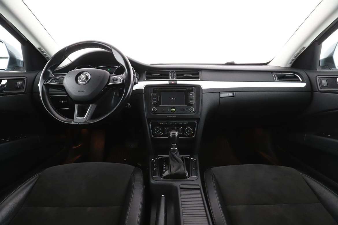 Vehicle Image 13