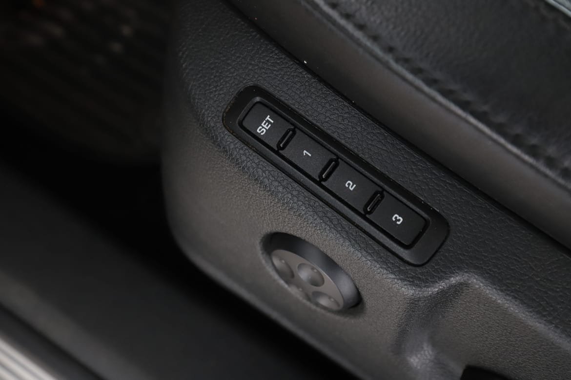 Vehicle Image 23