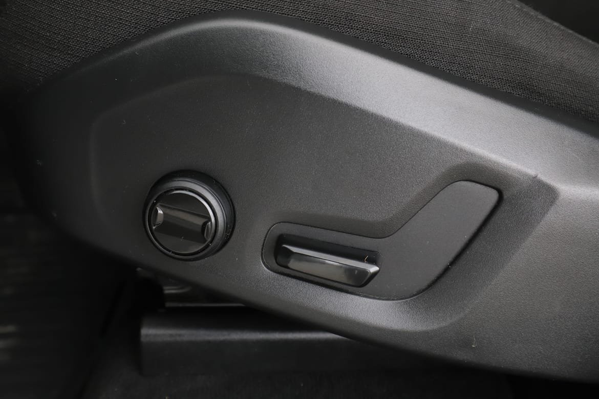 Vehicle Image 35