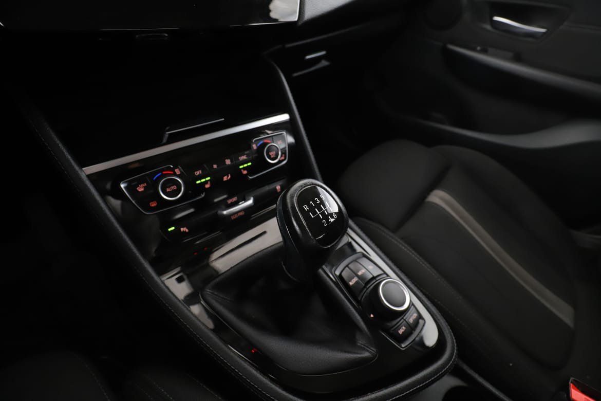 Vehicle Image 24