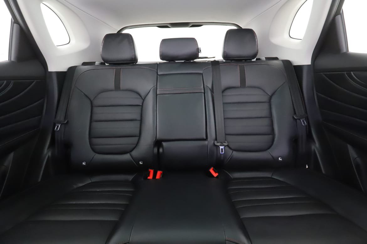 Vehicle Image 16