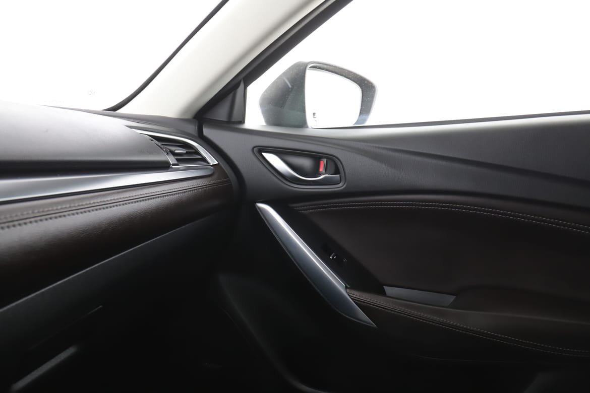 Vehicle Image 37