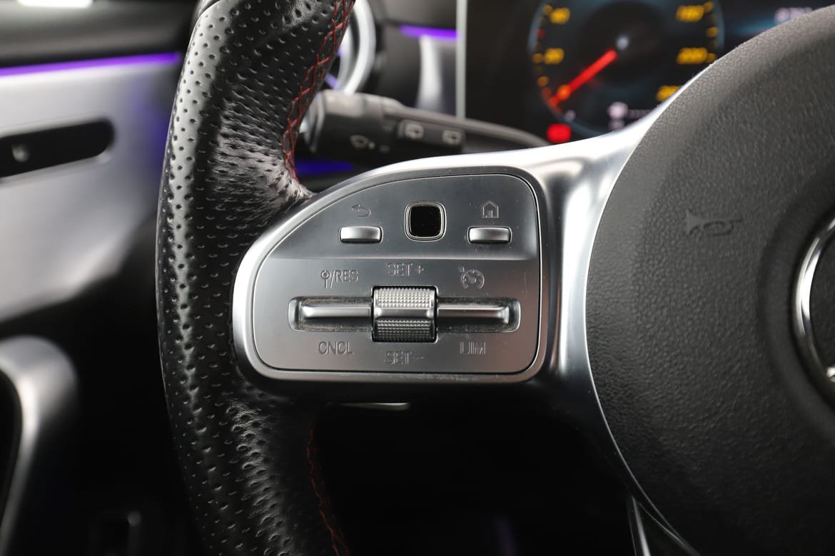 Vehicle Image 32