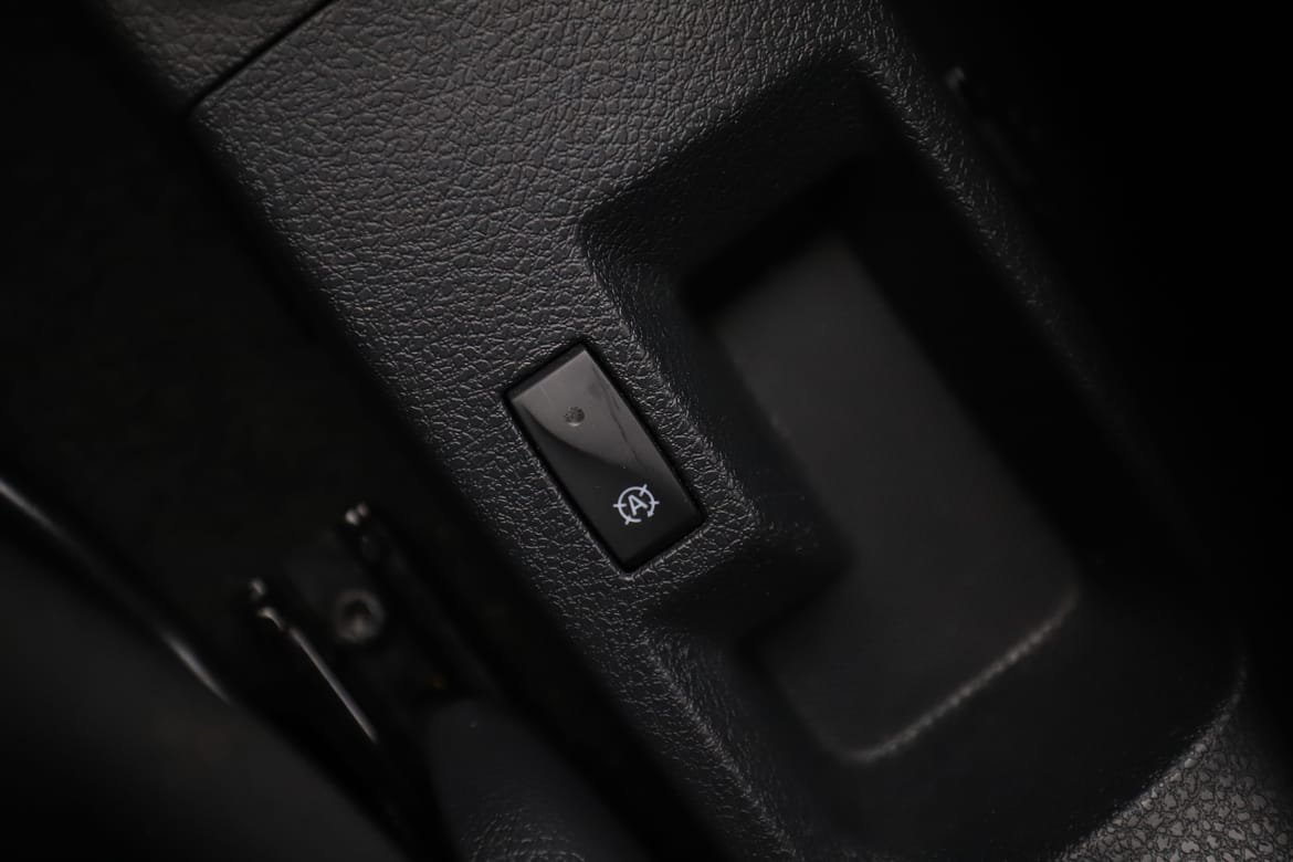 Vehicle Image 25