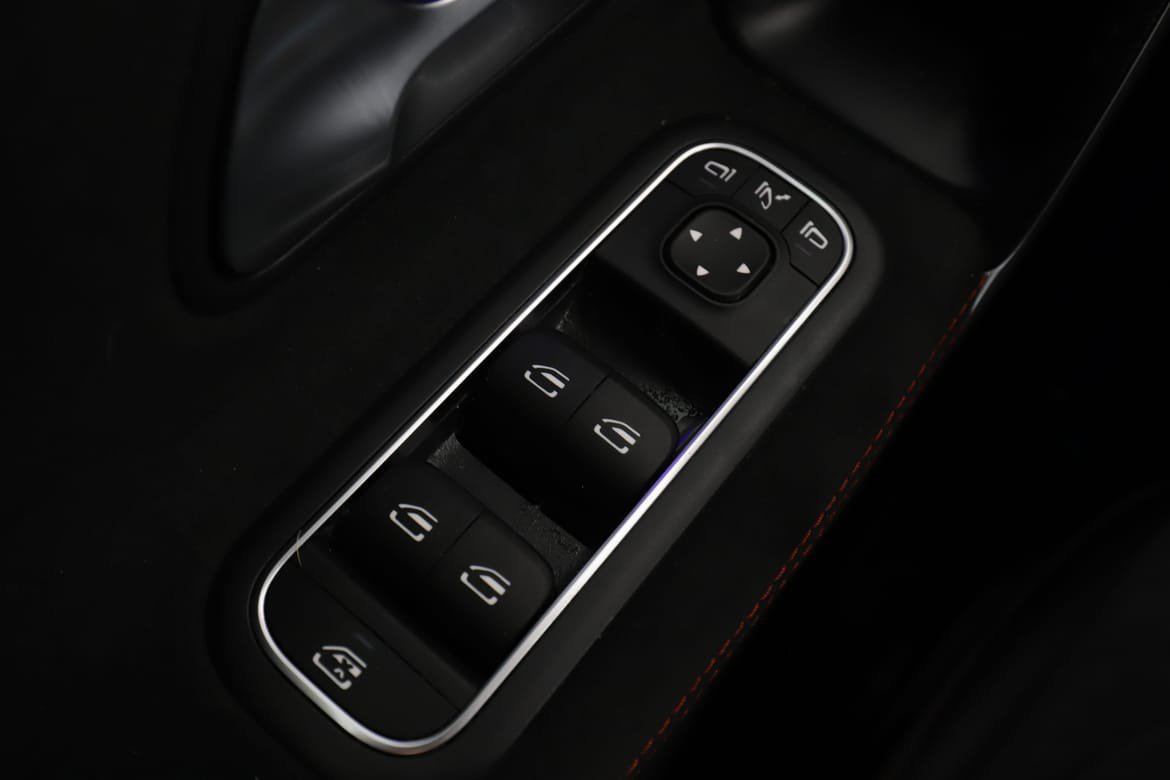 Vehicle Image 37