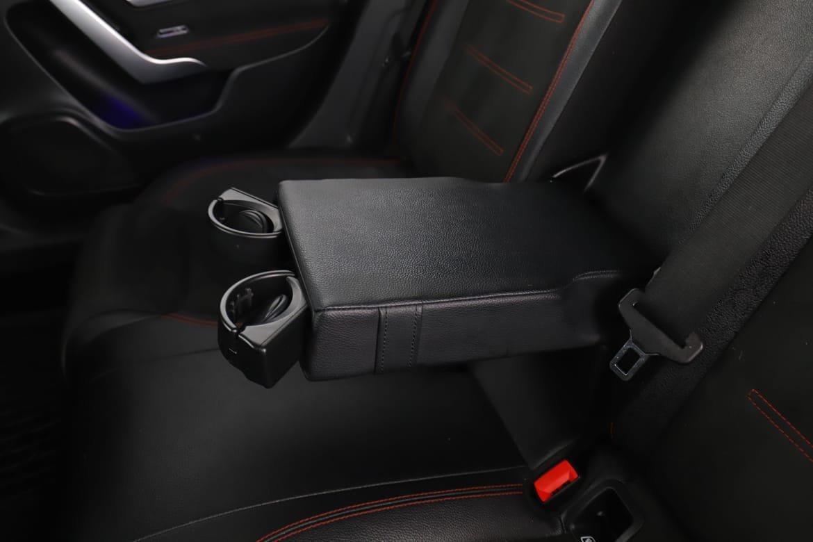 Vehicle Image 38