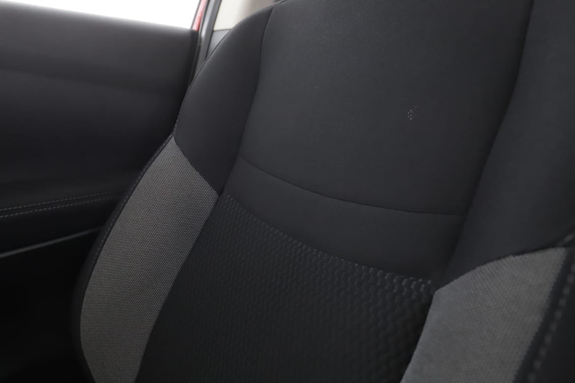 Vehicle Image 25