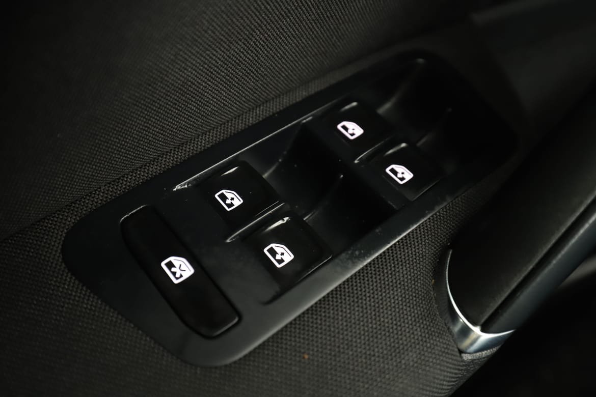 Vehicle Image 28