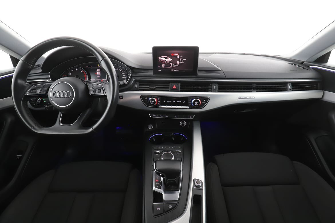 Vehicle Image 13