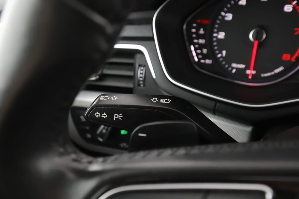 Vehicle Image 30