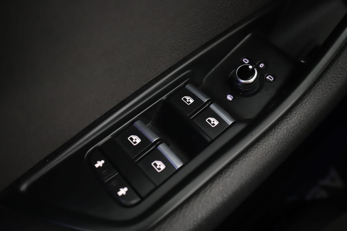 Vehicle Image 36