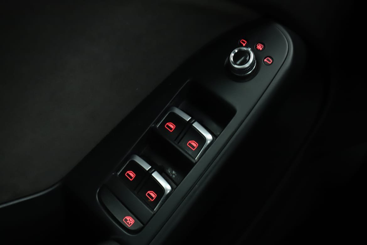 Vehicle Image 33
