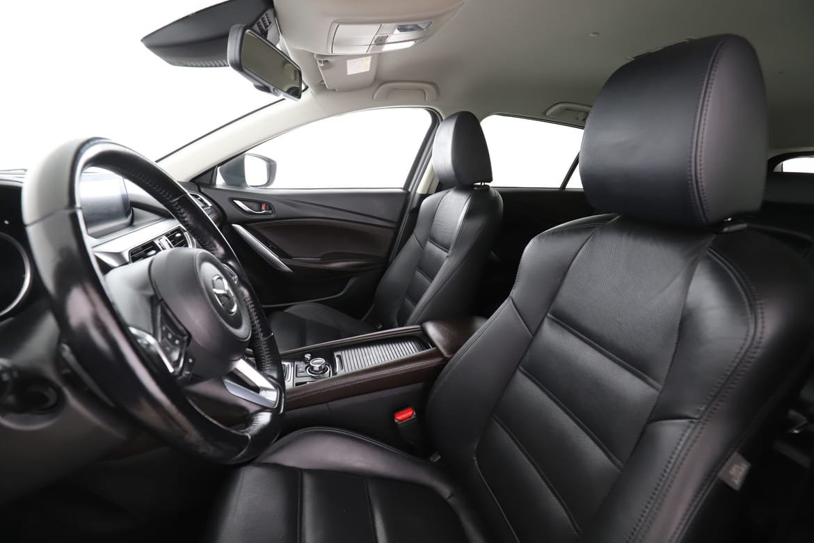 Vehicle Image 11