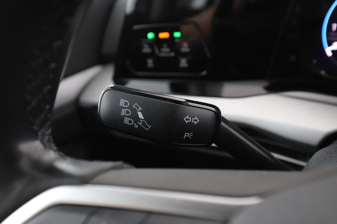 Vehicle Image 28