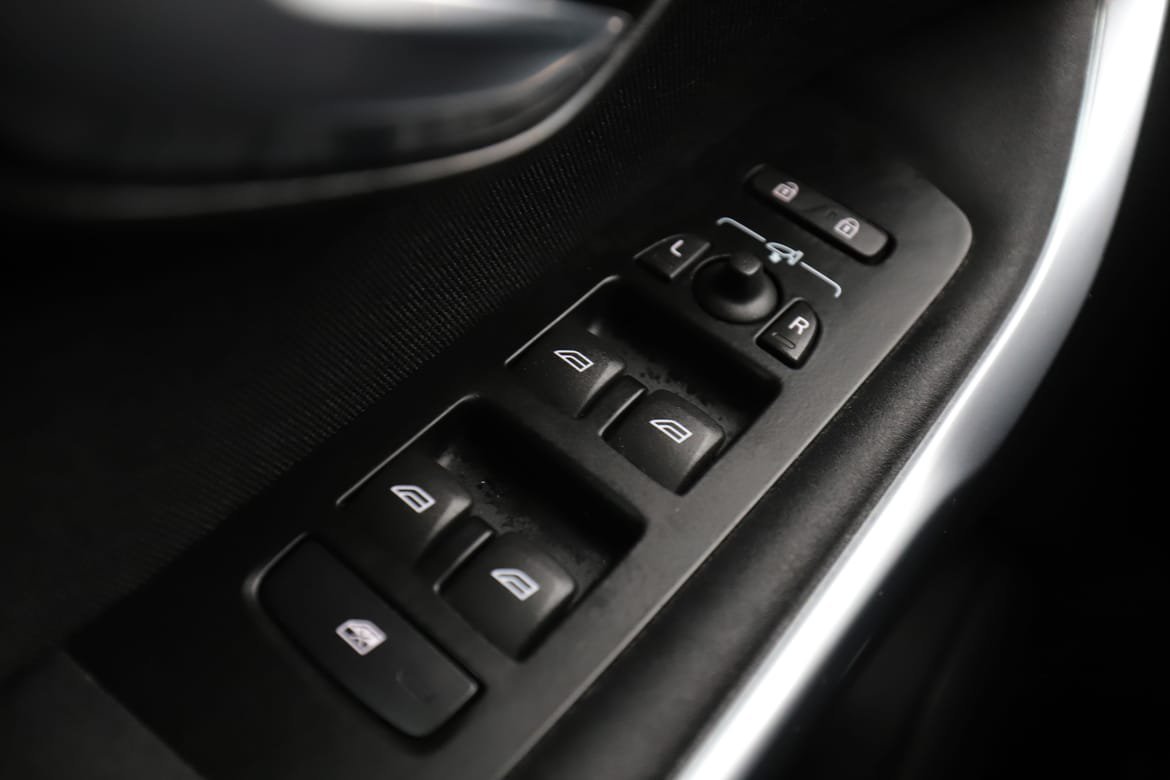 Vehicle Image 24