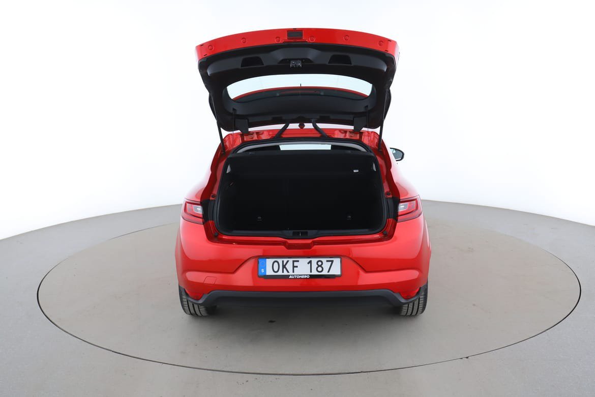 Vehicle Image 16
