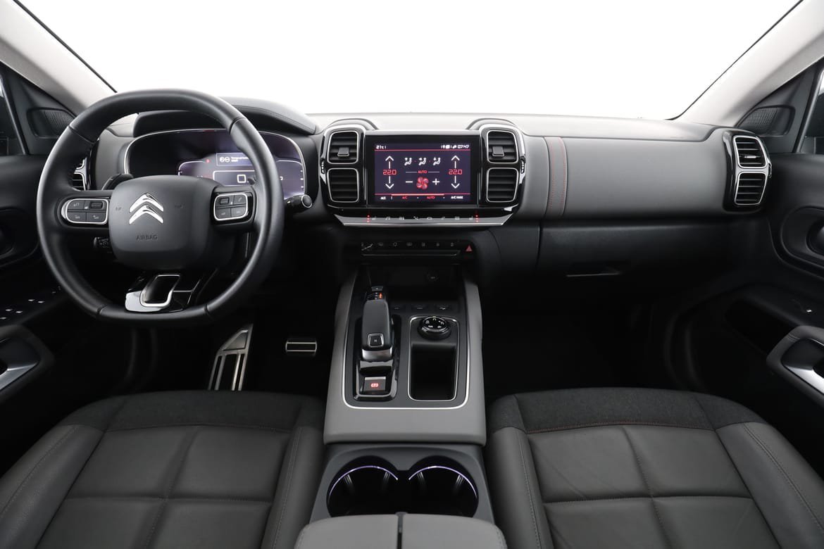 Vehicle Image 13