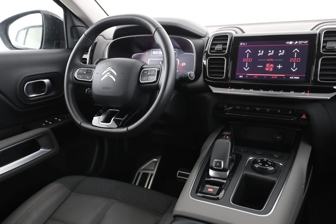 Vehicle Image 14