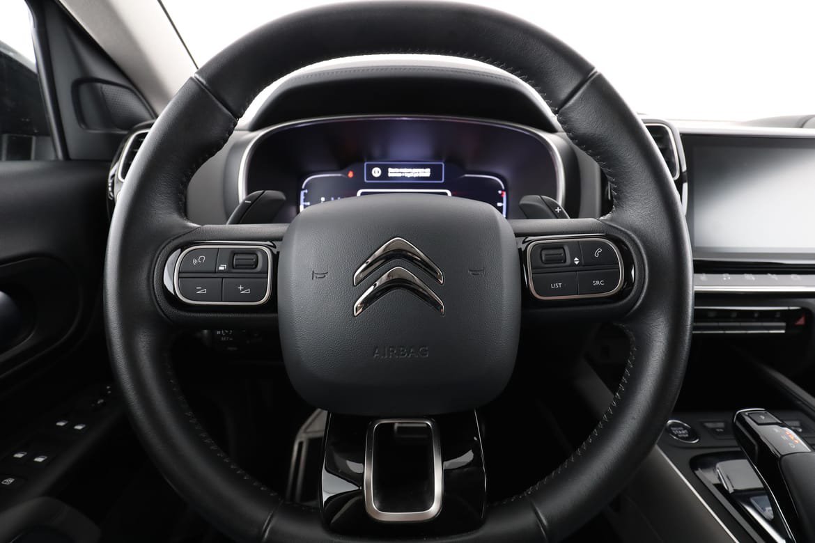 Vehicle Image 19