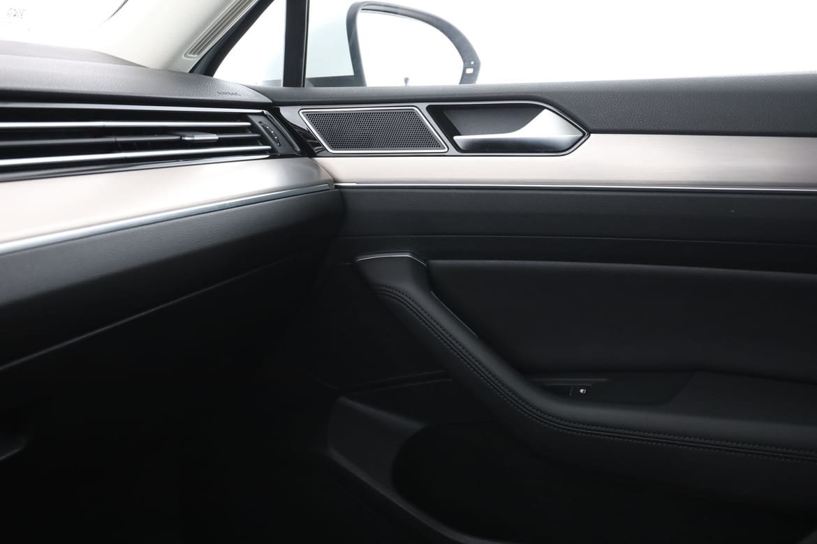 Vehicle Image 33
