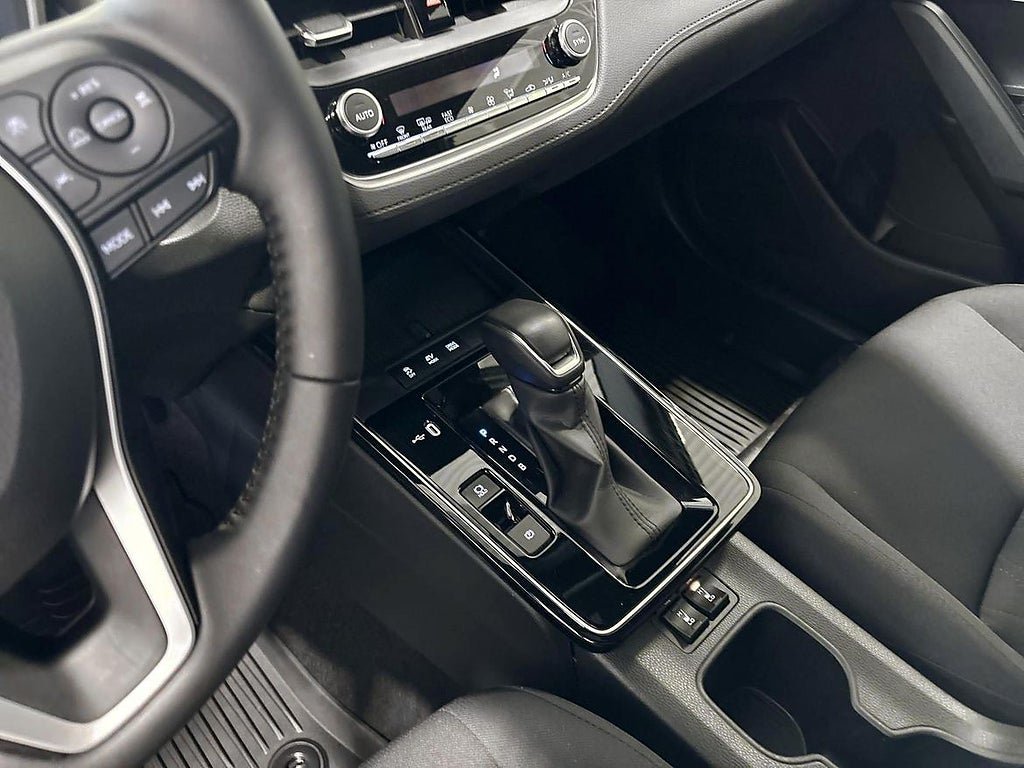Vehicle Image 18