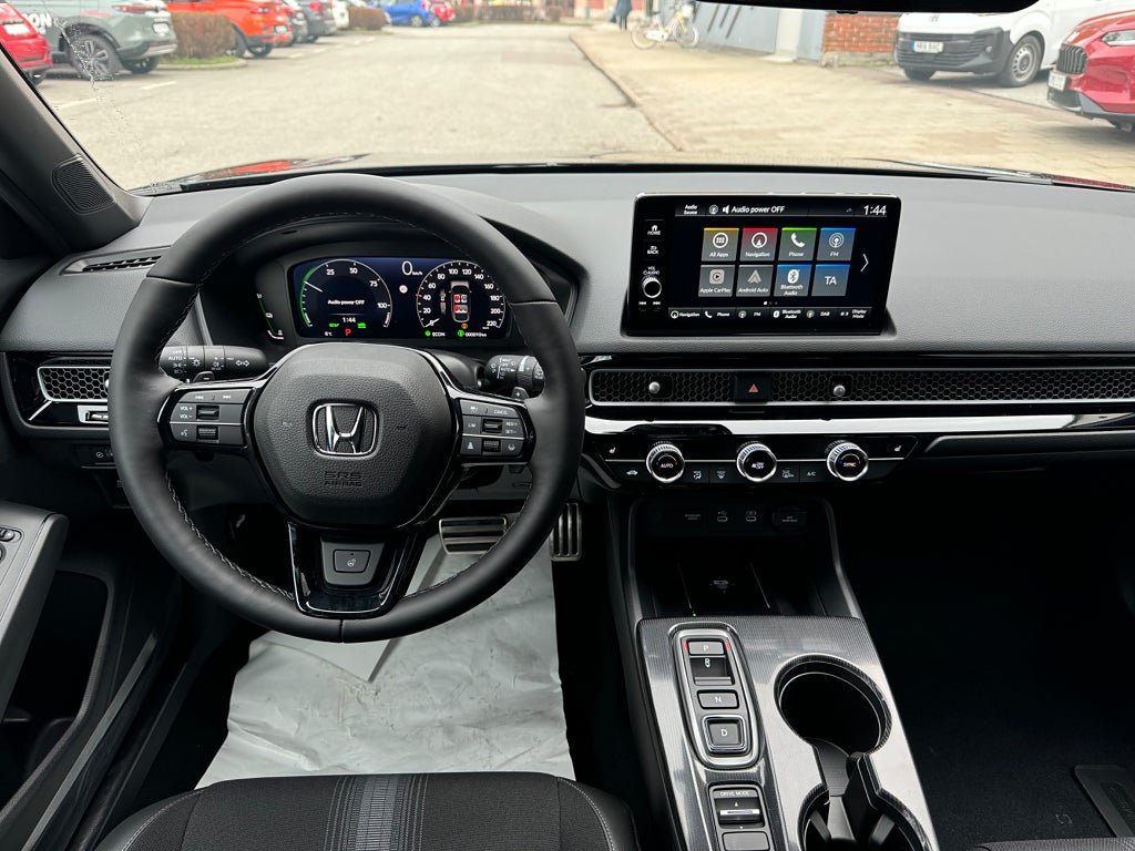 Vehicle Image 10