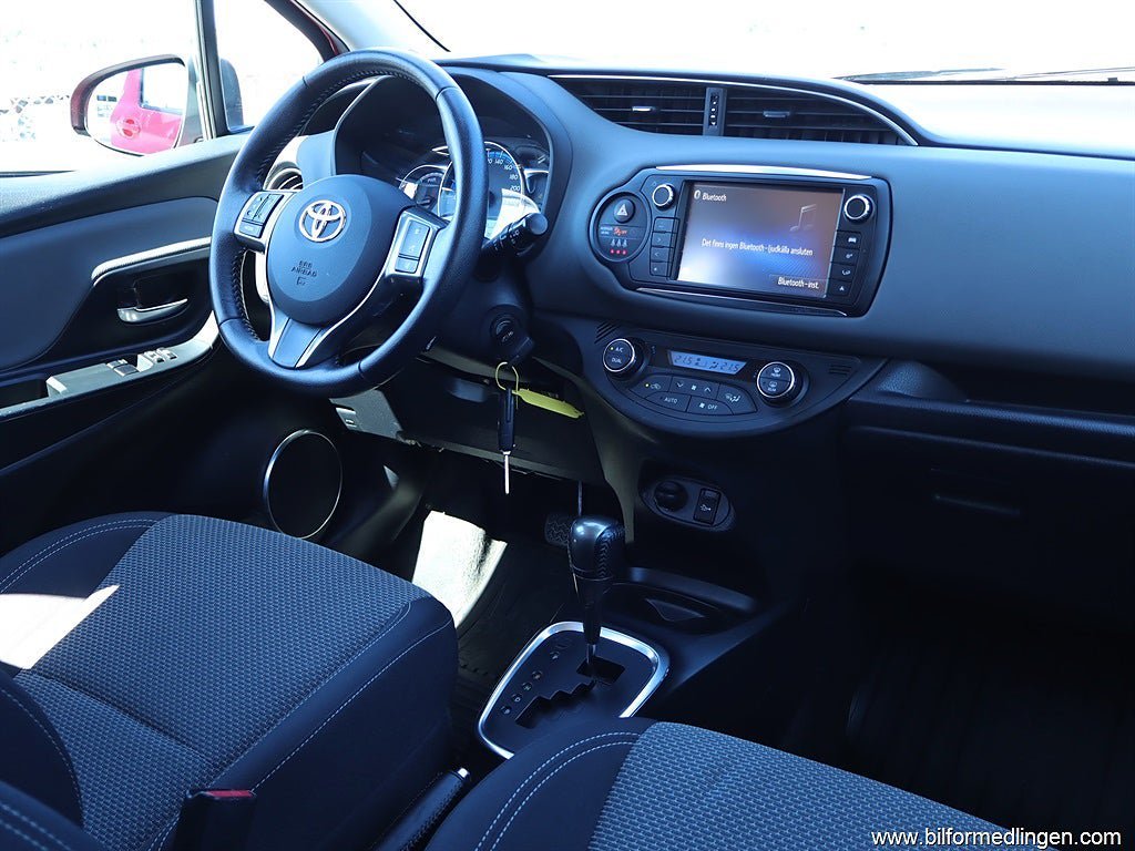 Vehicle Image 7