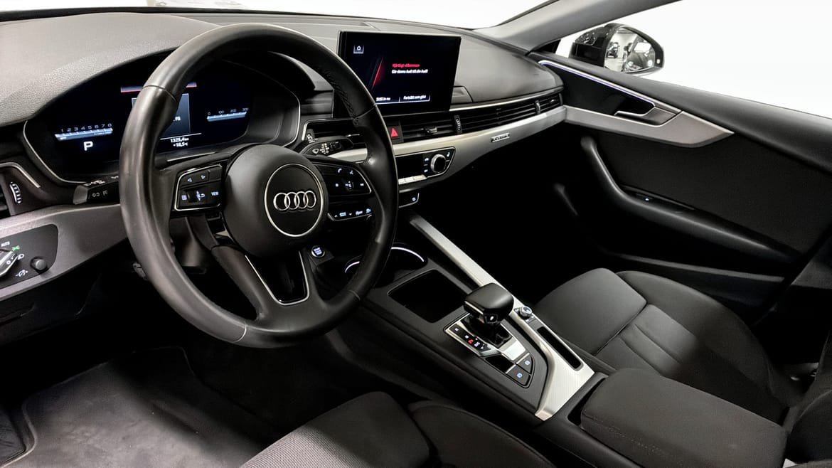 Vehicle Image 7